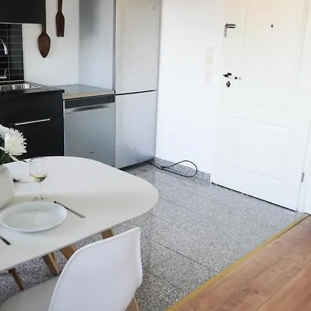 Apartment Moderne Stadtwohnung In Zentrumsnaher Lage *