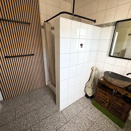 Moderne Stadtwohnung In Zentrumsnaher Lage شقة بادربورن